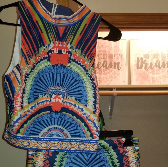 Two piece outfit - Picture 1 of 4